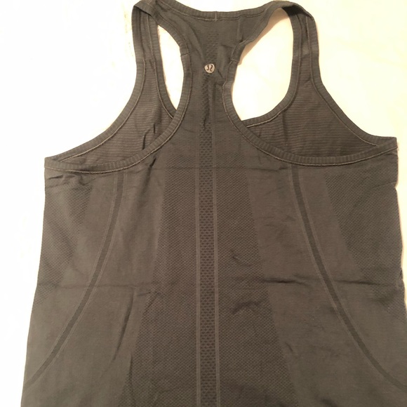 Lululemon Swiftly Tech Racerback - Picture 2 of 2